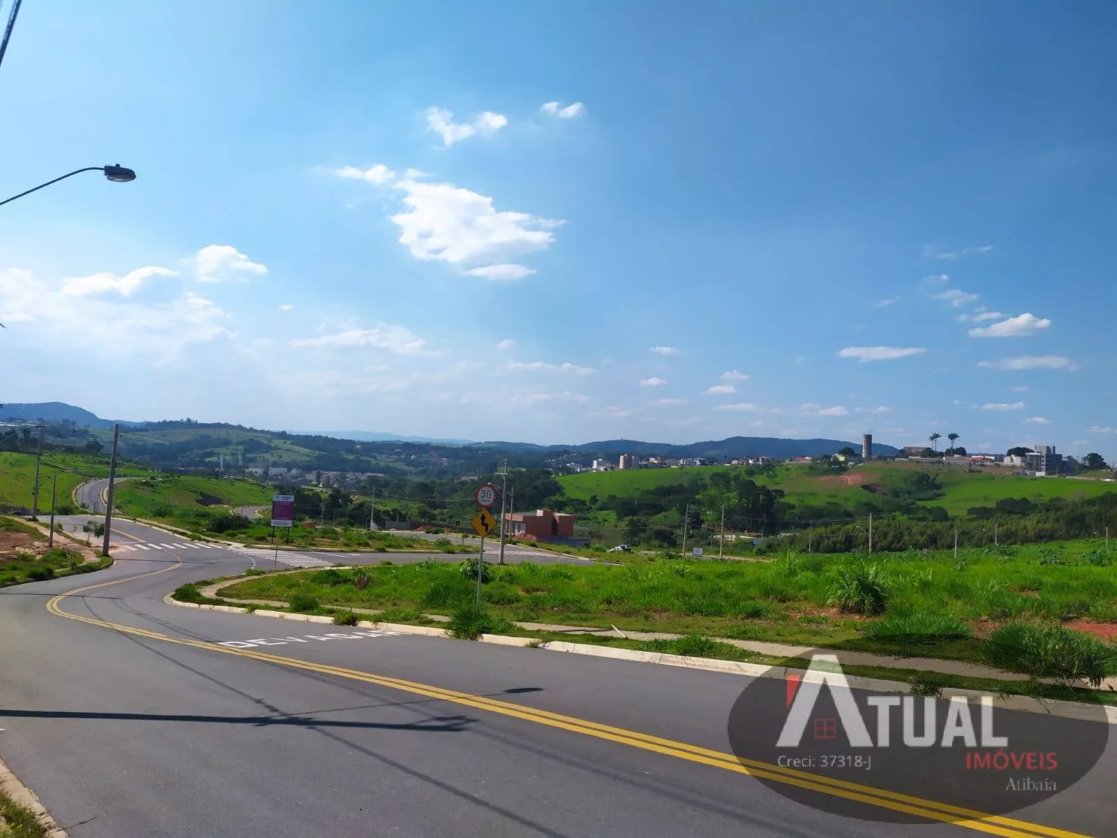 Terreno à venda de 191 m² em Atibaia, SP, Brasil