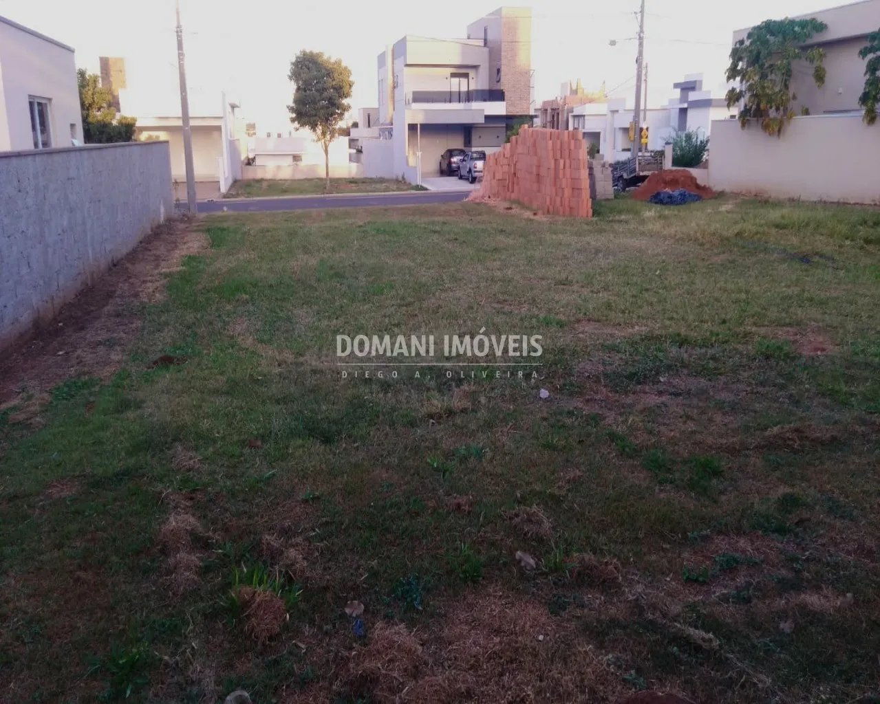 Terreno à venda de 360 m² em Paulínia, SP, Brasil