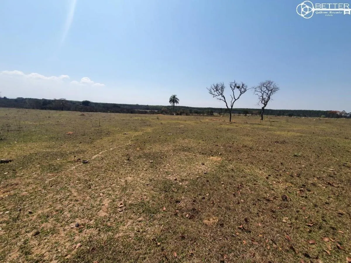 Fazenda à venda de 112 ha em Angatuba, SP, Brasil