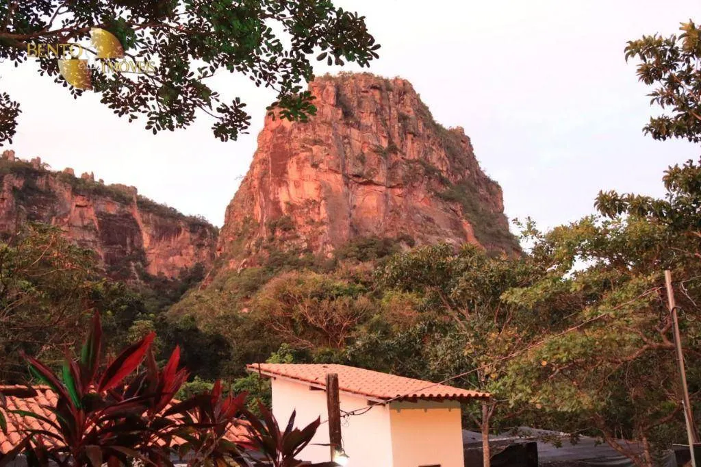 Chácara à venda de 5 ha em Chapada dos Guimarães, MT, Brasil