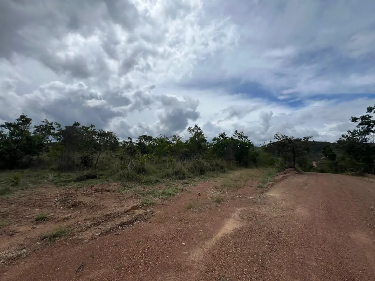 Terreno à venda de 2 ha em Santo Antônio do Descoberto, GO, Brasil