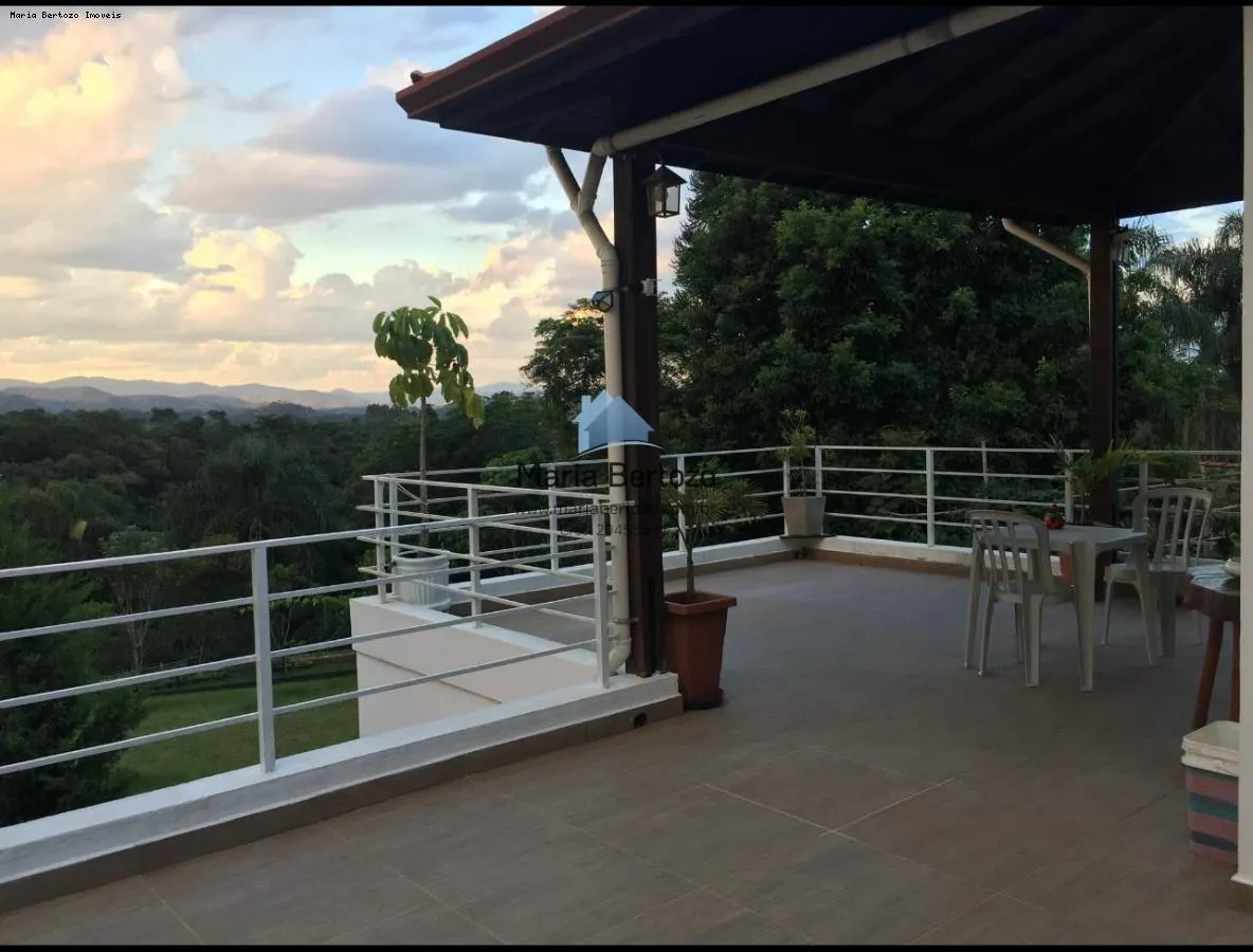 Chácara à venda de 1 ha em Arujá, SP, Brasil