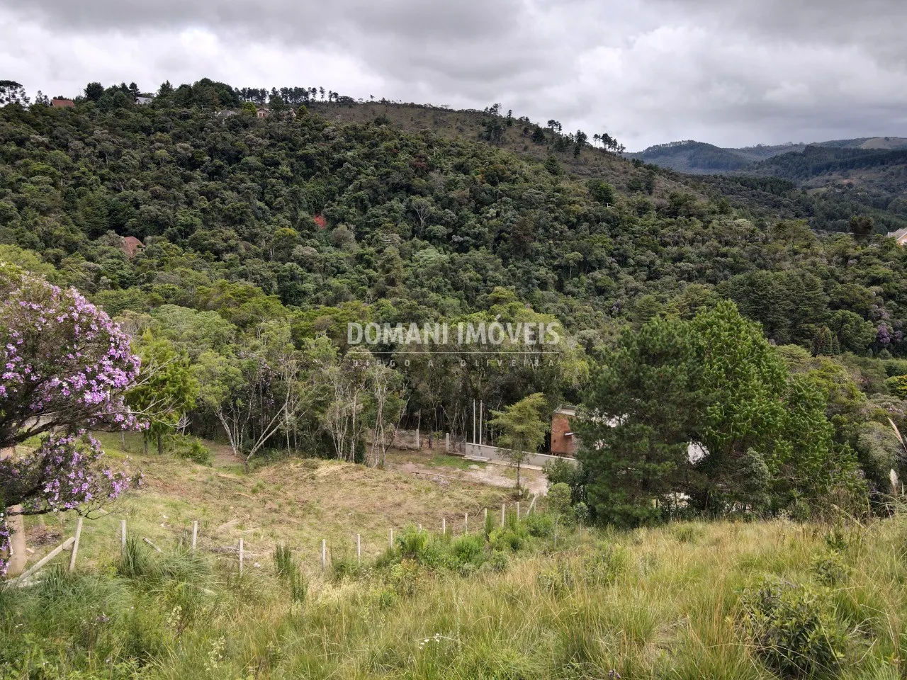 Terreno à venda de 1.180 m² em Campos do Jordão, SP, Brasil