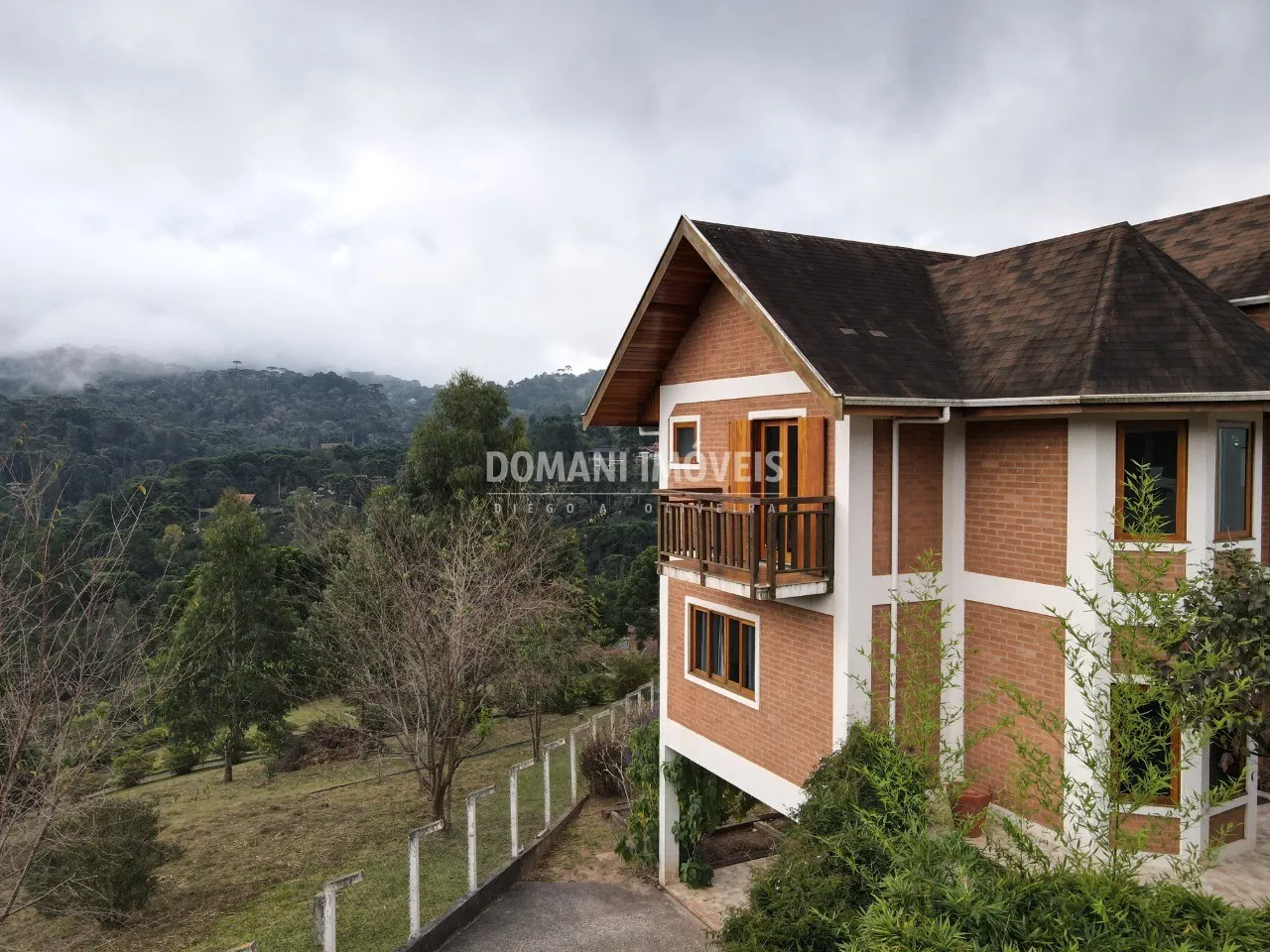 Casa à venda de 432 m² em Campos do Jordão, SP, Brasil