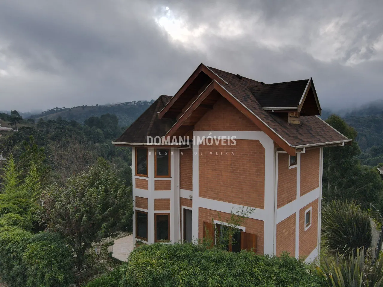 Casa à venda de 432 m² em Campos do Jordão, SP, Brasil