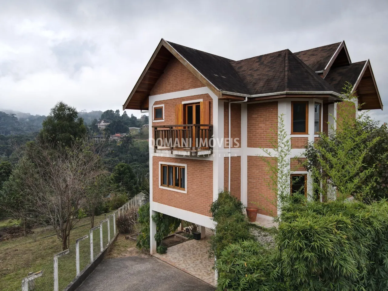 Casa à venda de 432 m² em Campos do Jordão, SP, Brasil