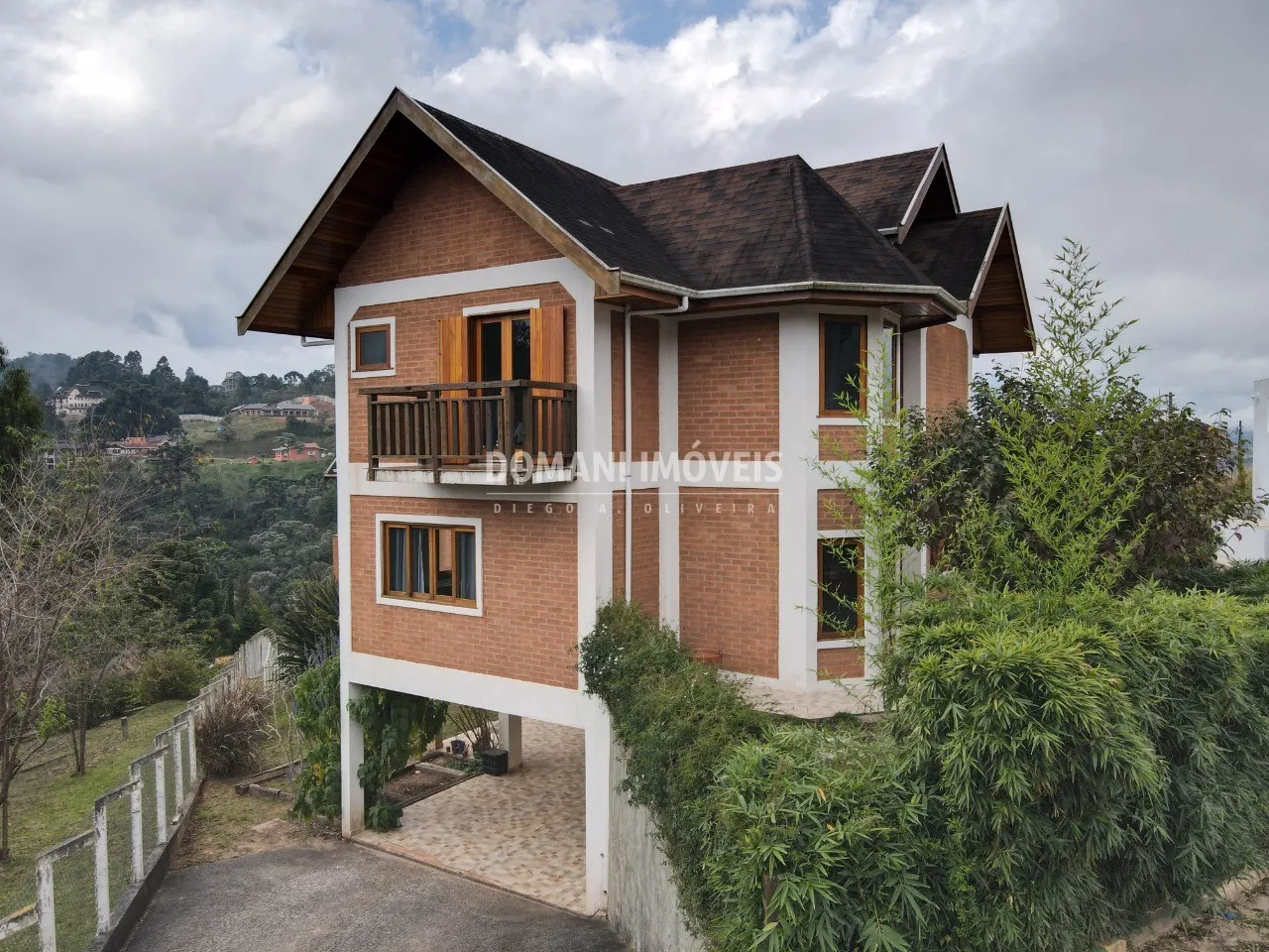 Casa à venda de 432 m² em Campos do Jordão, SP, Brasil