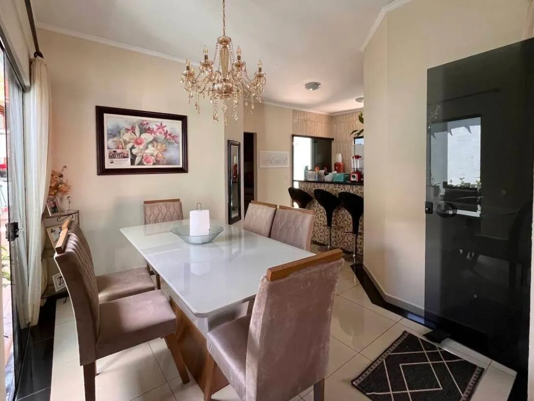 Casa à venda de 200 m² em Piraju, SP, Brasil