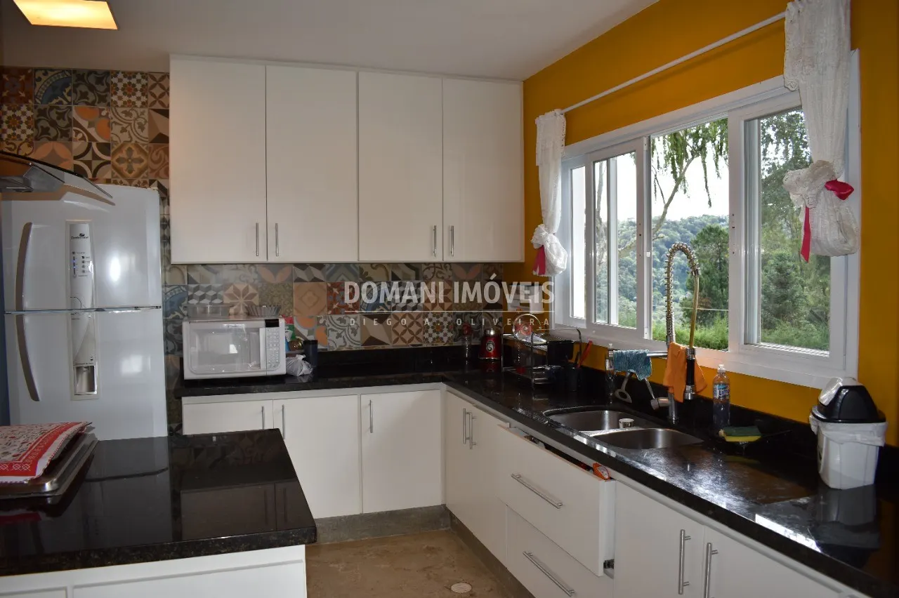 Casa à venda de 3.050 m² em Campos do Jordão, SP, Brasil