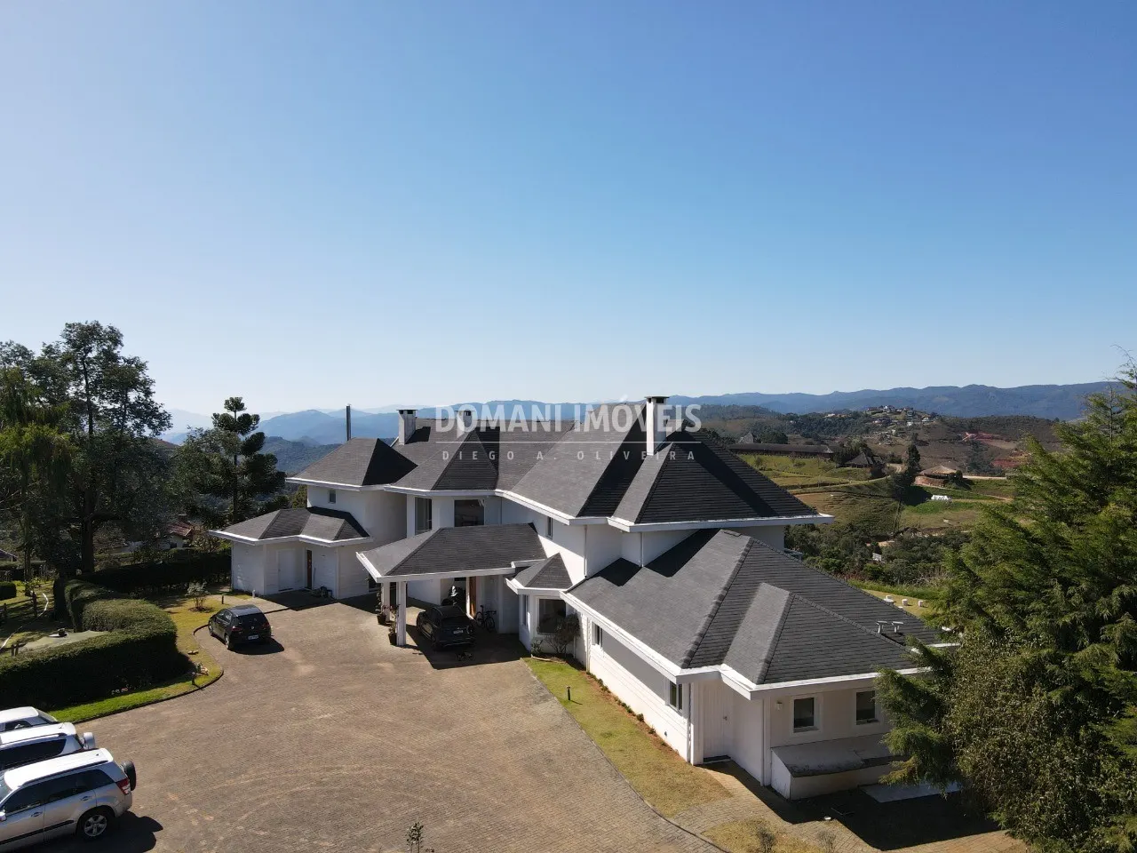 Casa à venda de 3.050 m² em Campos do Jordão, SP, Brasil