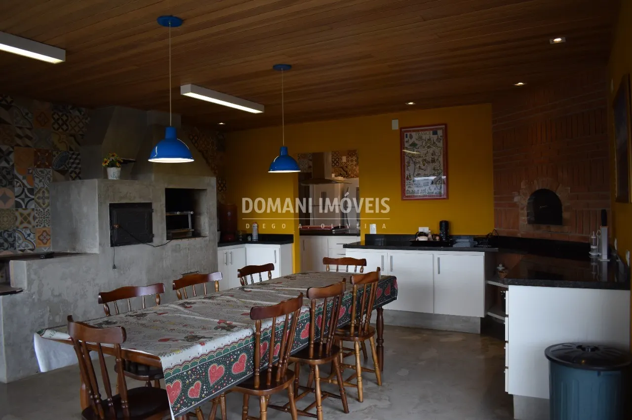 Casa à venda de 3.050 m² em Campos do Jordão, SP, Brasil