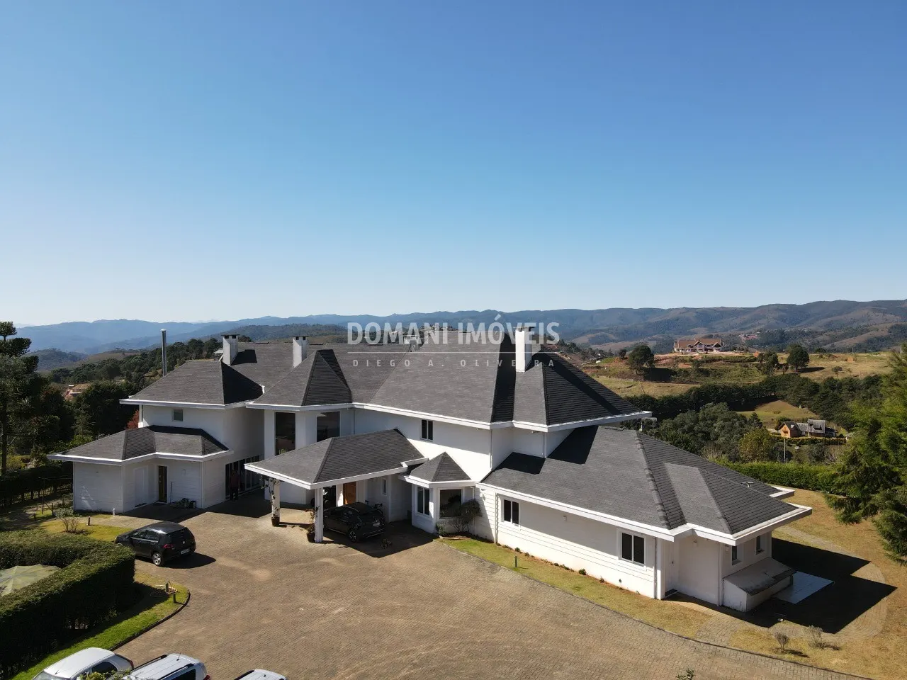 Casa à venda de 3.050 m² em Campos do Jordão, SP, Brasil