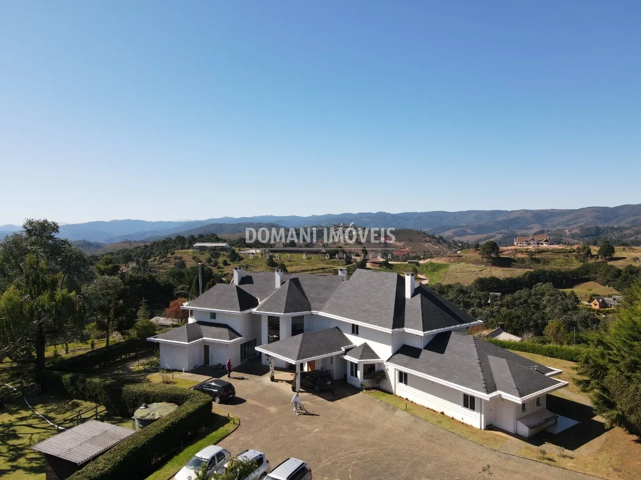 Casa à venda de 3.050 m² em Campos do Jordão, SP, Brasil