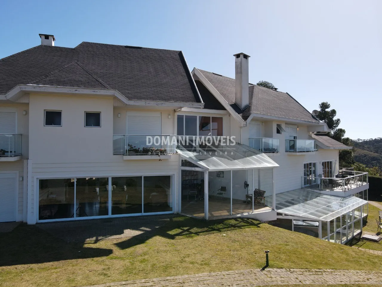 Casa à venda de 3.050 m² em Campos do Jordão, SP, Brasil