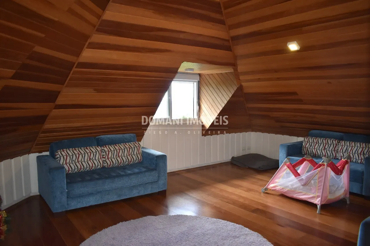 Casa à venda de 3.050 m² em Campos do Jordão, SP, Brasil
