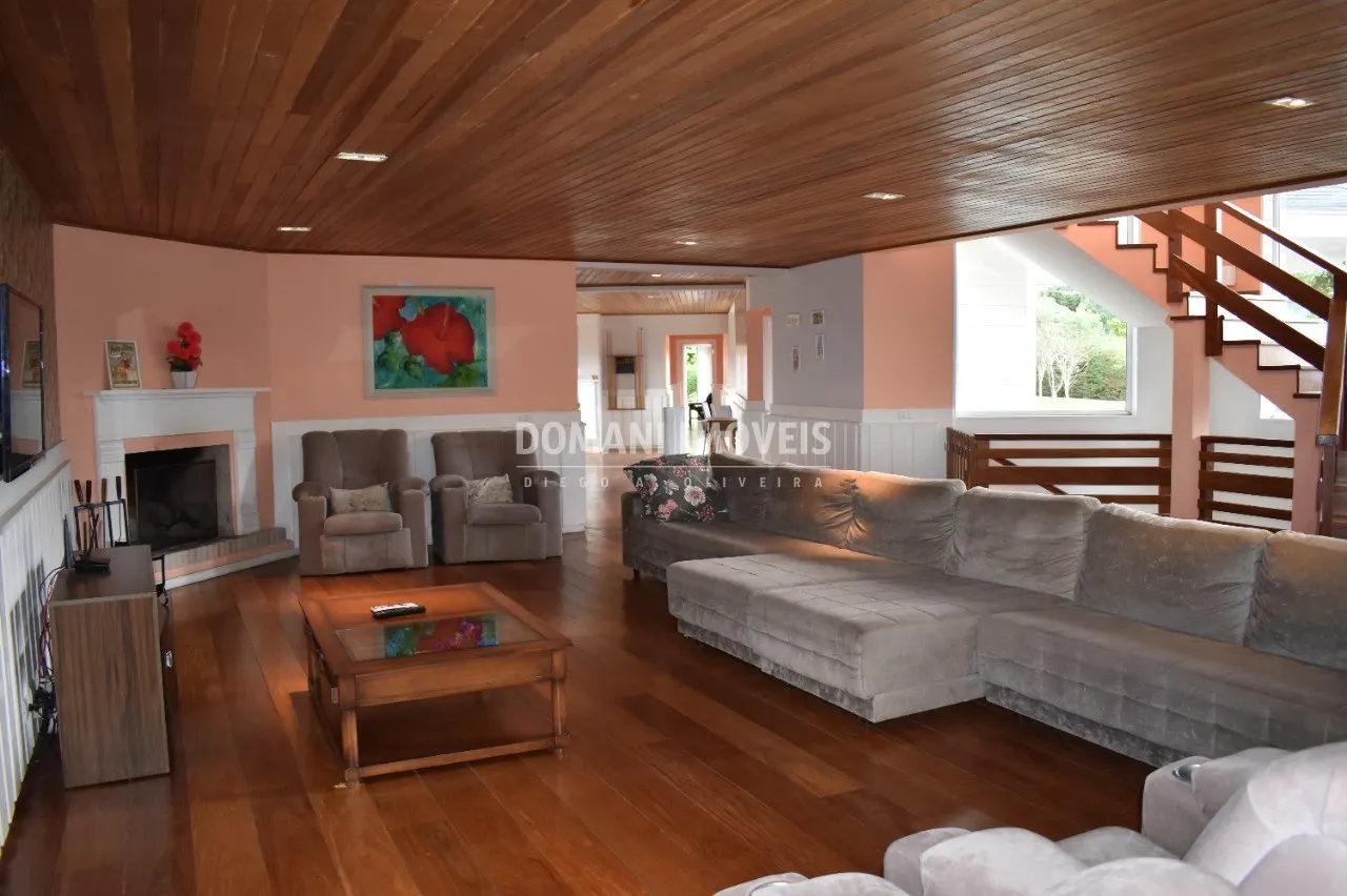 Casa à venda de 3.050 m² em Campos do Jordão, SP, Brasil