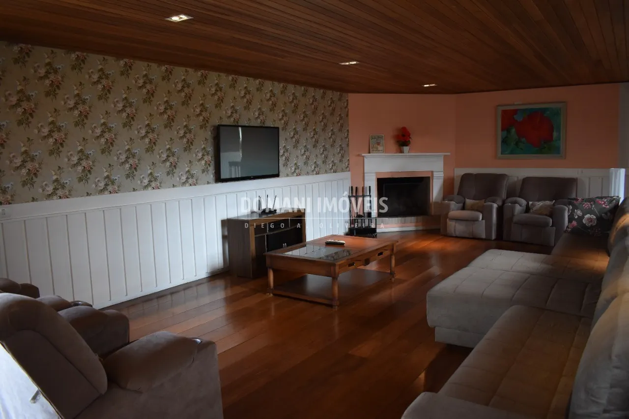 Casa à venda de 3.050 m² em Campos do Jordão, SP, Brasil