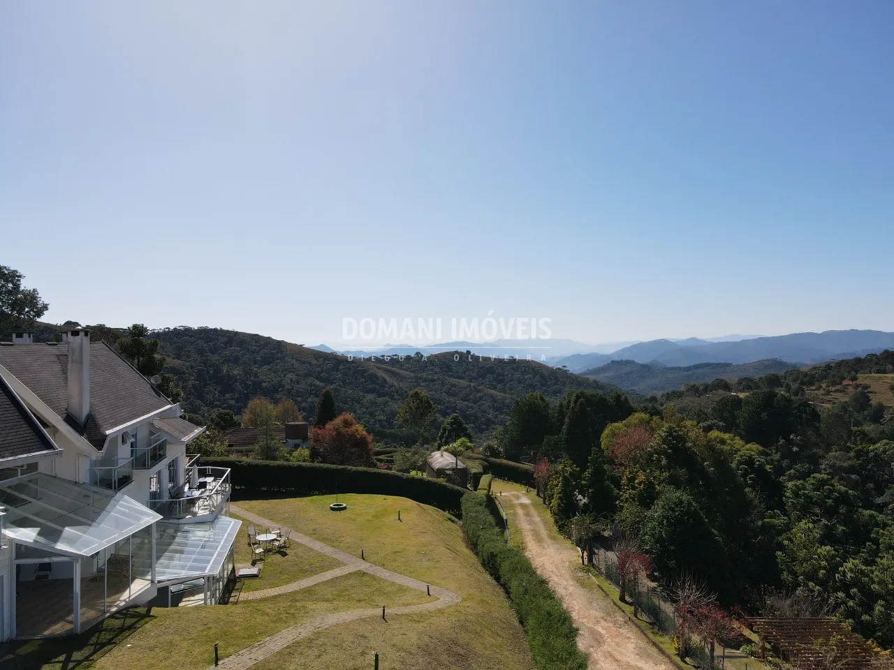 Casa à venda de 3.050 m² em Campos do Jordão, SP, Brasil