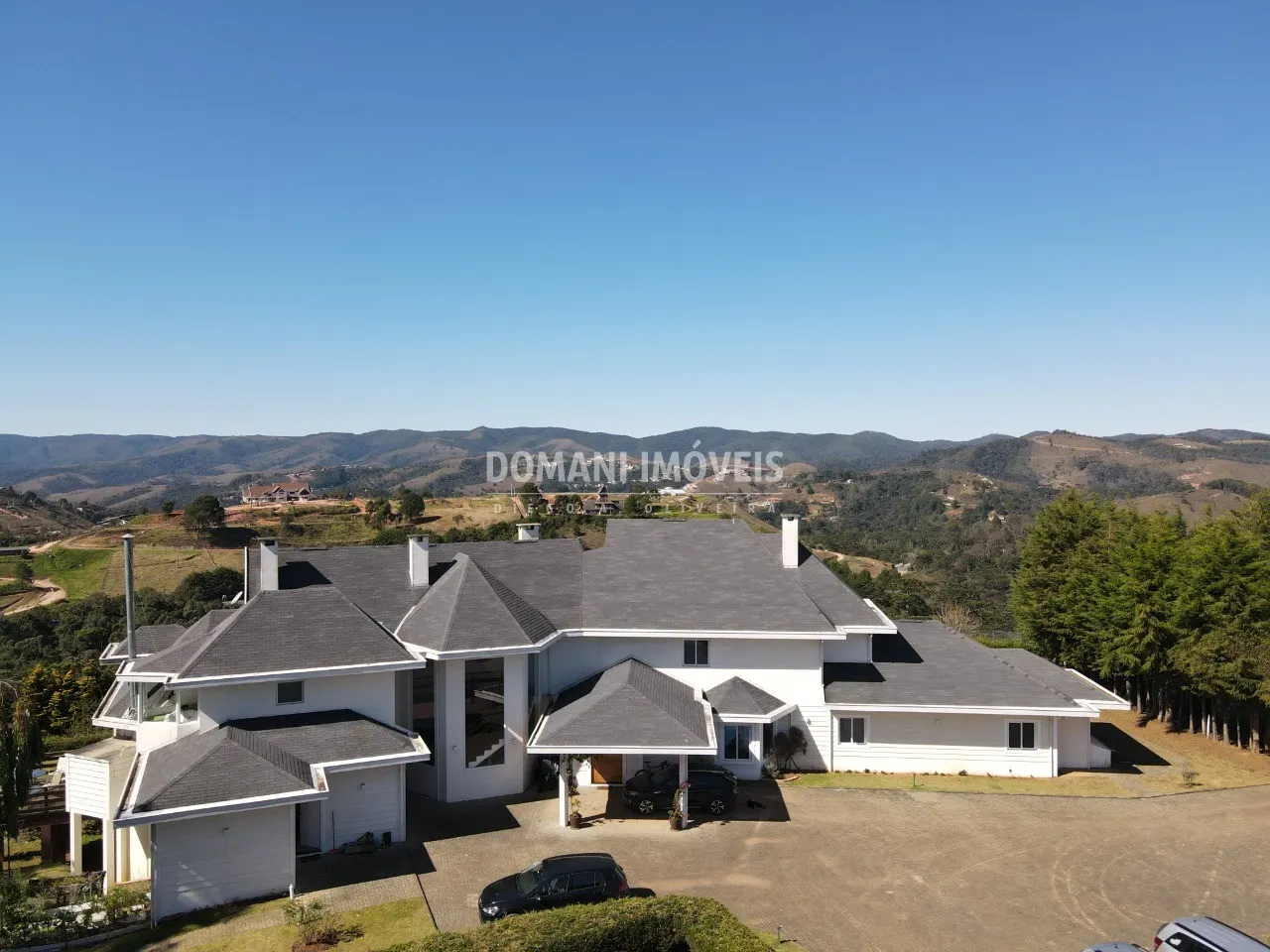 Casa à venda de 3.050 m² em Campos do Jordão, SP, Brasil