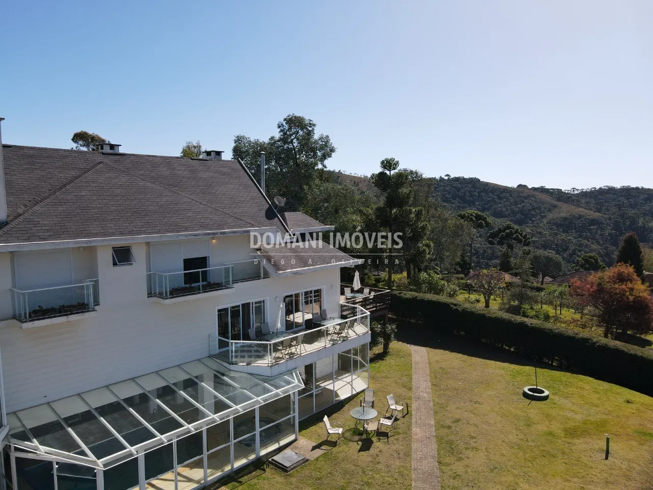 Casa à venda de 3.050 m² em Campos do Jordão, SP, Brasil