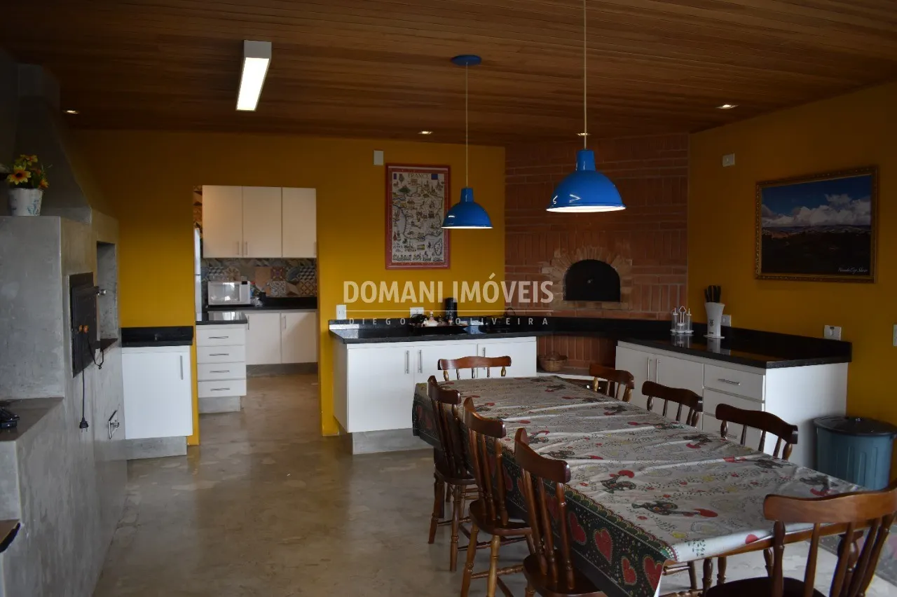 Casa à venda de 3.050 m² em Campos do Jordão, SP, Brasil