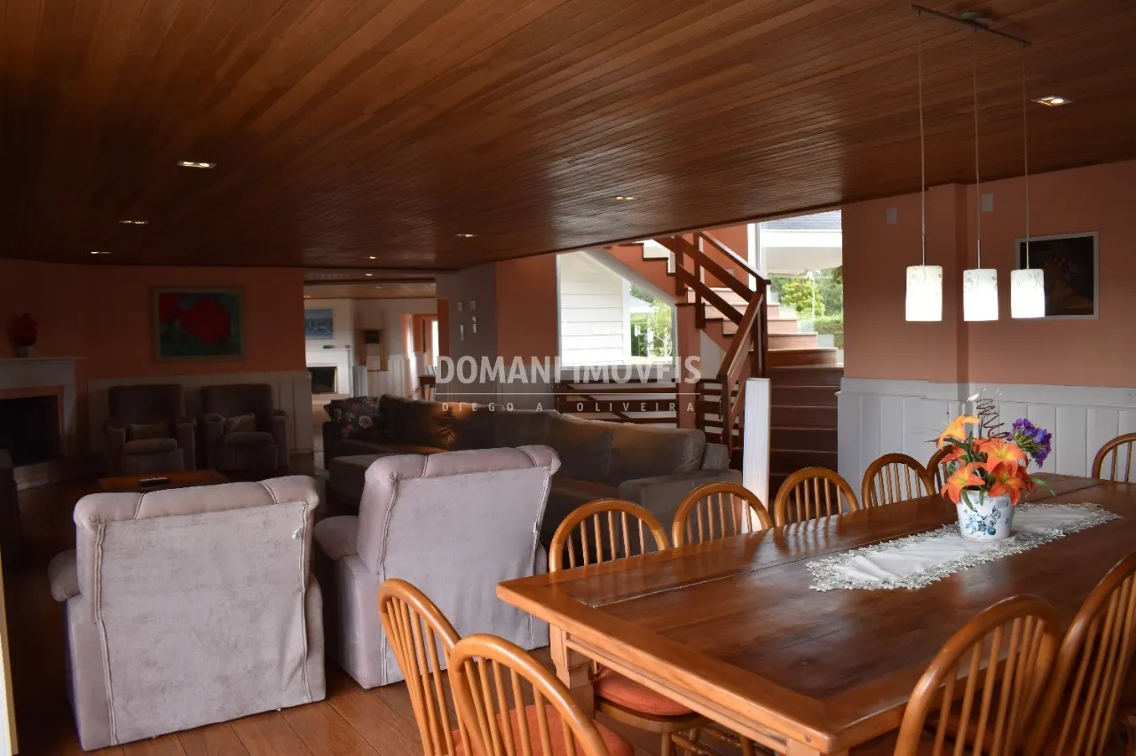 Casa à venda de 3.050 m² em Campos do Jordão, SP, Brasil