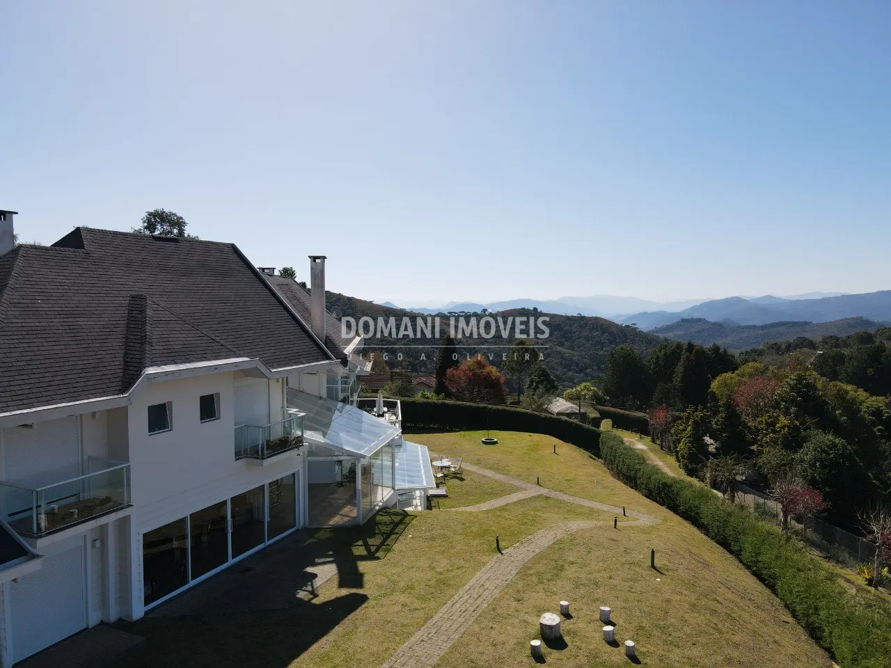 Casa à venda de 3.050 m² em Campos do Jordão, SP, Brasil