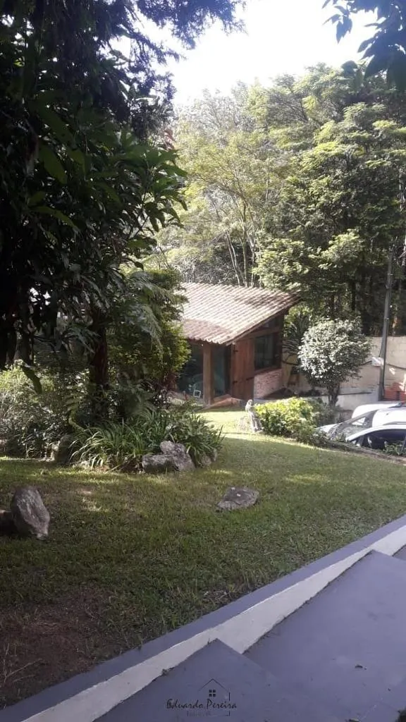 Fazenda à venda de 1.120 ha em Embu das Artes, SP, Brasil
