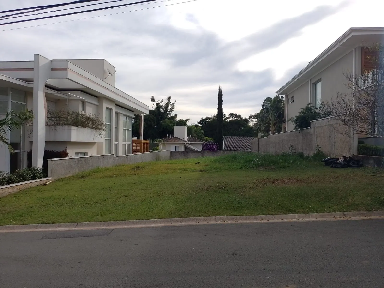 Terreno à venda de 503 m² em Valinhos, SP, Brasil