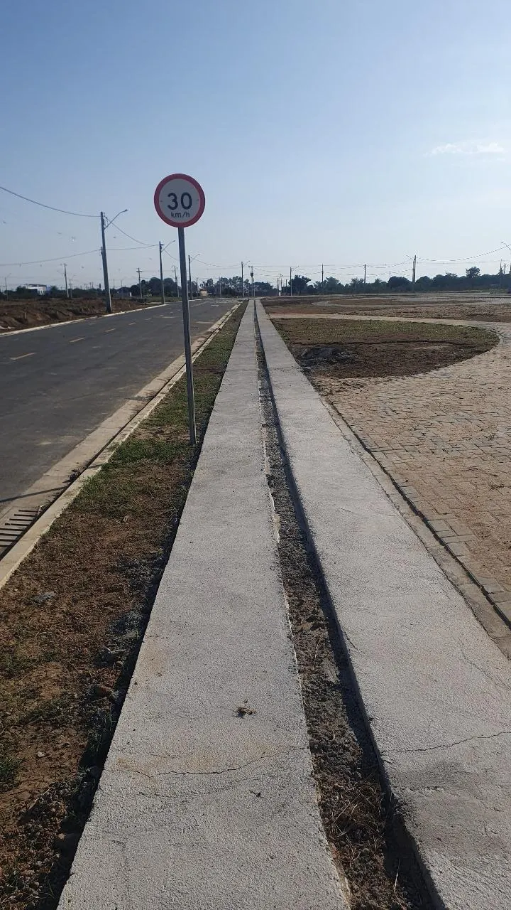 Terreno à venda de 140 m² em Campos dos Goytacazes, RJ, Brasil