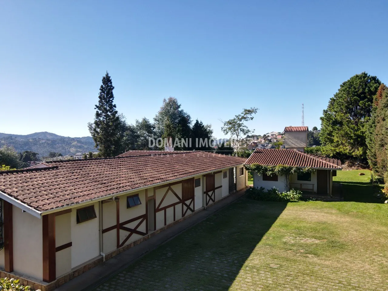 Casa à venda de 2.180 m² em Campos do Jordão, SP, Brasil