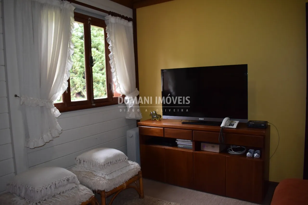 Casa à venda de 2.180 m² em Campos do Jordão, SP, Brasil