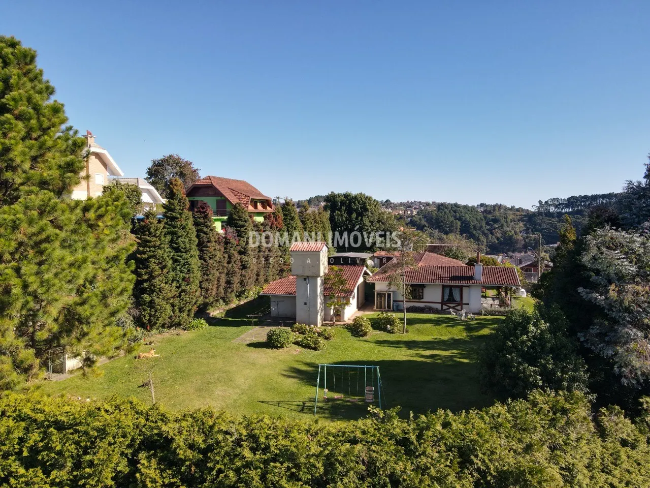 Casa à venda de 2.180 m² em Campos do Jordão, SP, Brasil