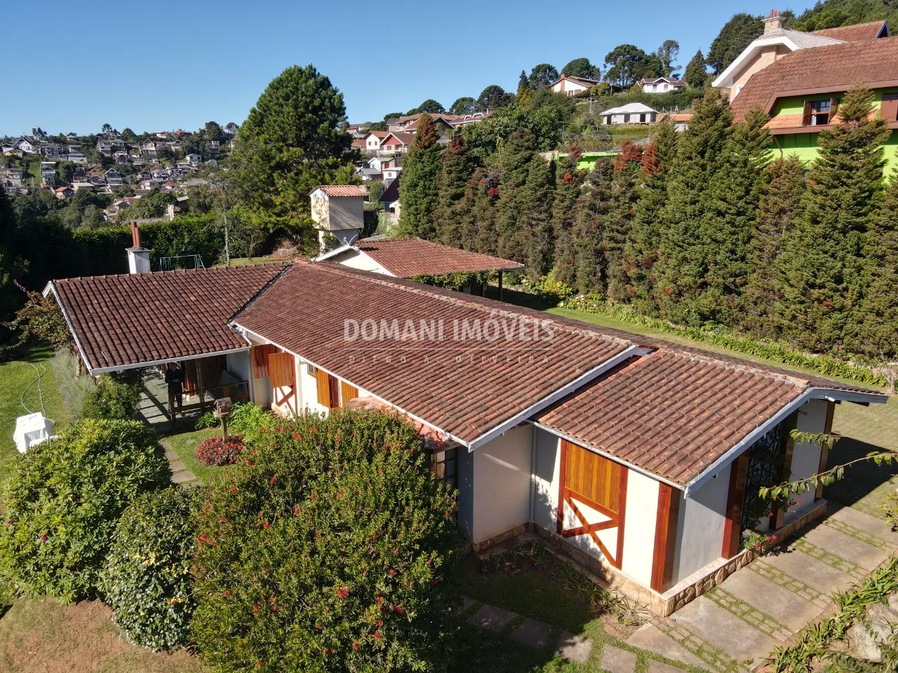 Casa à venda de 2.180 m² em Campos do Jordão, SP, Brasil