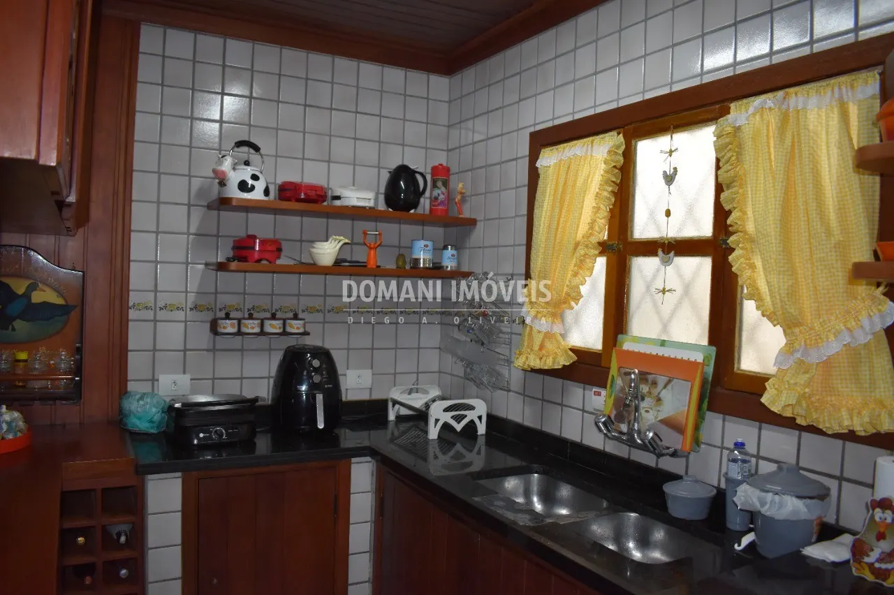 Casa à venda de 2.180 m² em Campos do Jordão, SP, Brasil