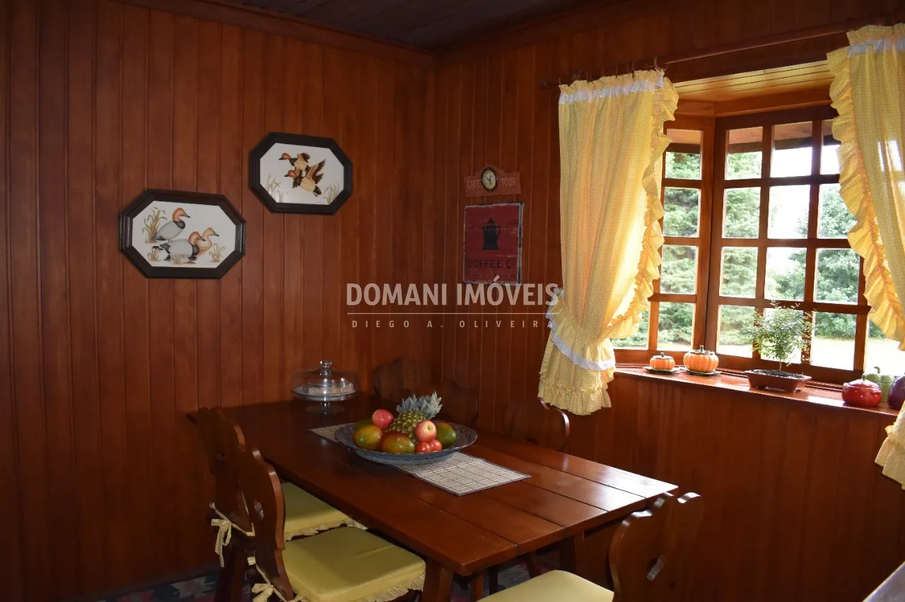 Casa à venda de 2.180 m² em Campos do Jordão, SP, Brasil