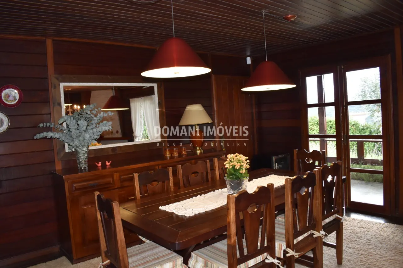 Casa à venda de 2.180 m² em Campos do Jordão, SP, Brasil