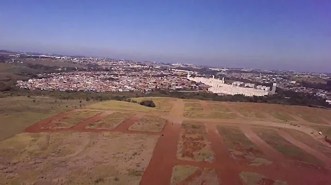 Terreno à venda de 200 m² em Paulínia, SP, Brasil