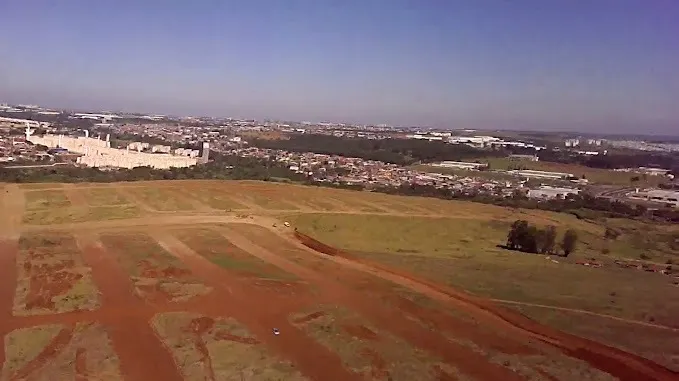 Terreno à venda de 200 m² em Paulínia, SP, Brasil