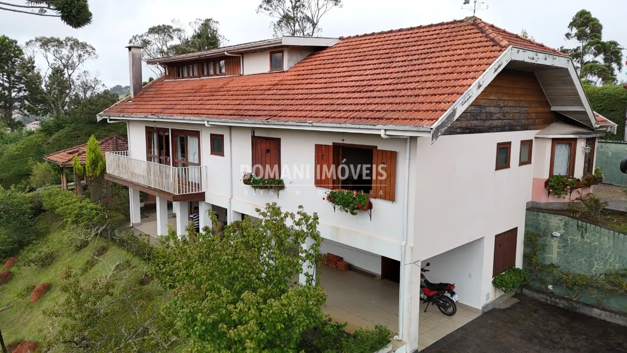 Casa à venda de 2.255 m² em Campos do Jordão, SP, Brasil