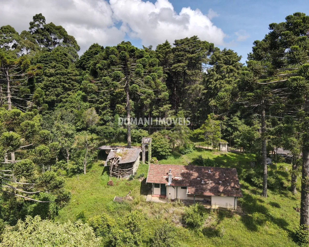 Terreno à venda de 5.260 m² em Campos do Jordão, SP, Brasil