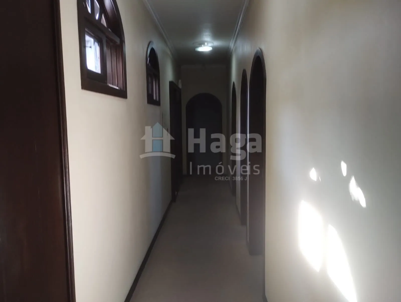 Casa à venda de 1.161 m² em Brusque, SC, Brasil