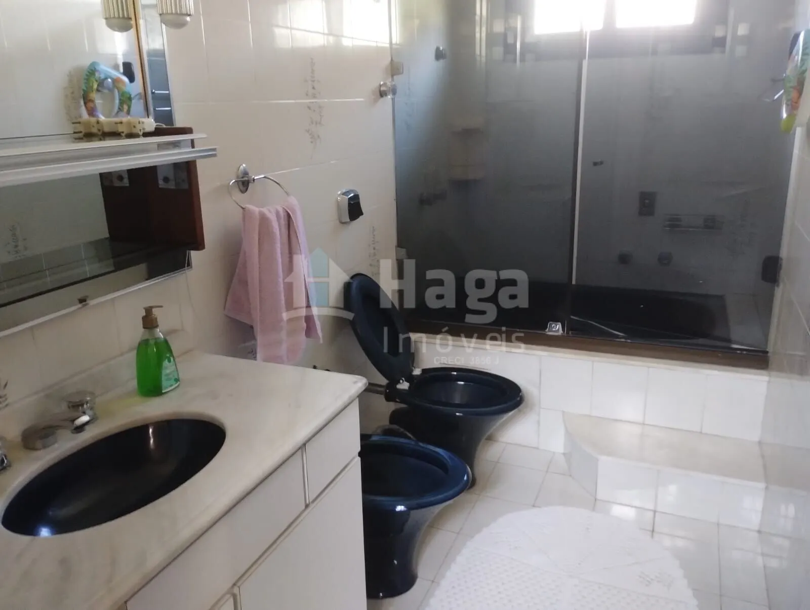 Casa à venda de 1.161 m² em Brusque, SC, Brasil
