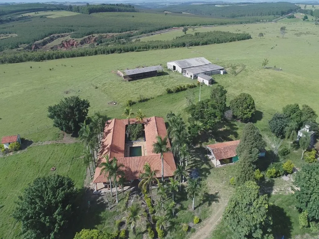 Fazenda à venda de 235 ha em Botucatu, SP, Brasil