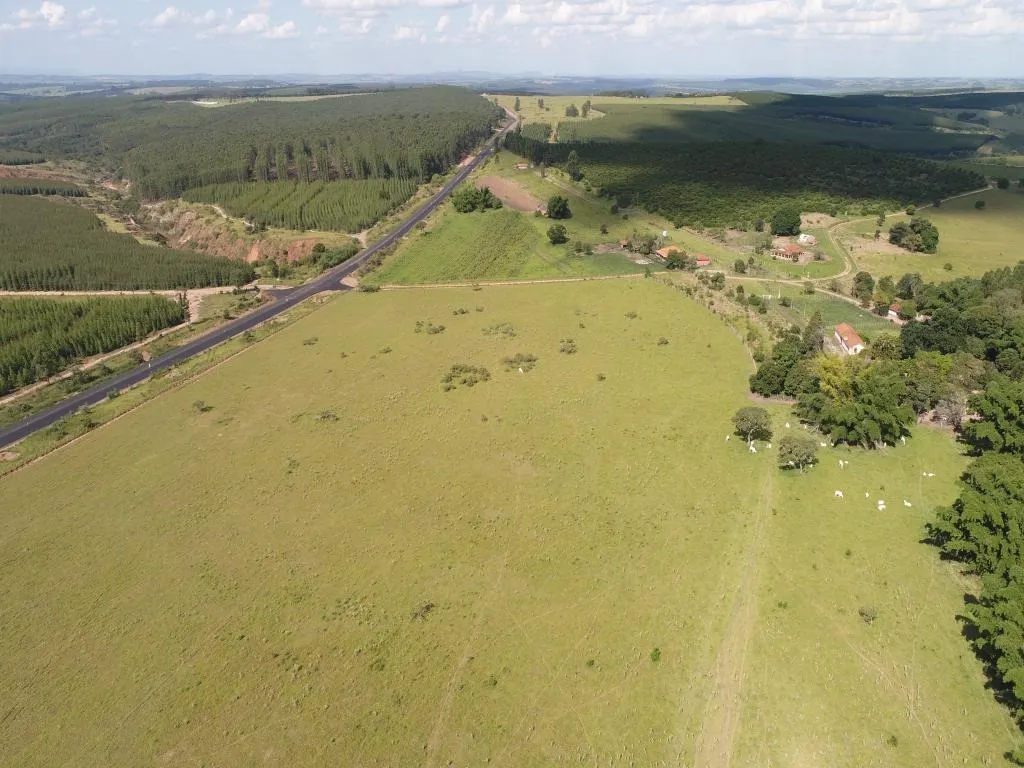 Fazenda à venda de 235 ha em Botucatu, SP, Brasil