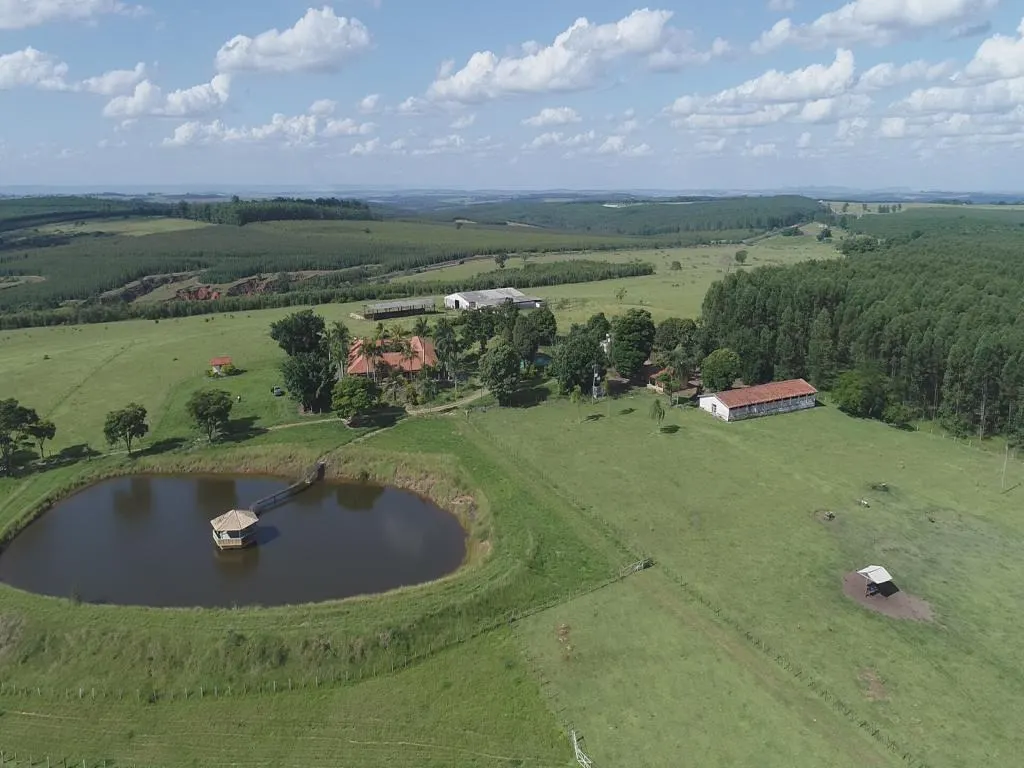 Fazenda à venda de 235 ha em Botucatu, SP, Brasil