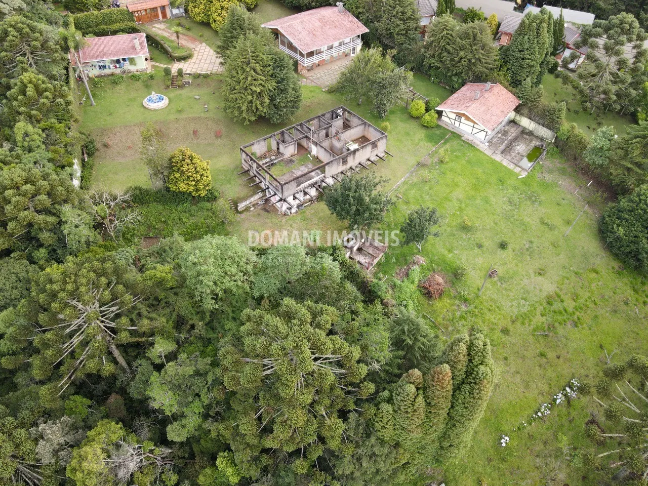 Casa à venda de 6.600 m² em Campos do Jordão, SP, Brasil