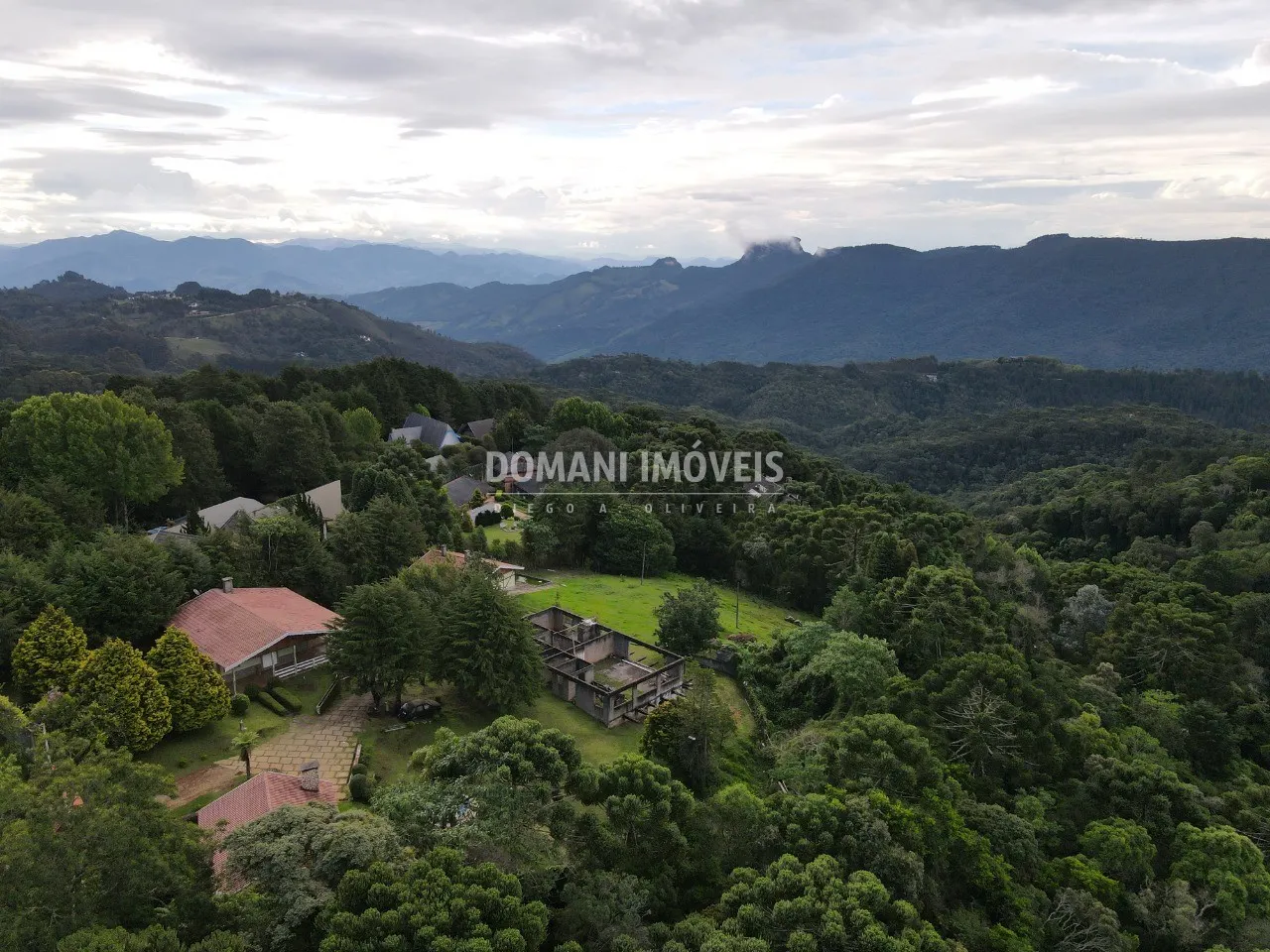 Casa à venda de 6.600 m² em Campos do Jordão, SP, Brasil
