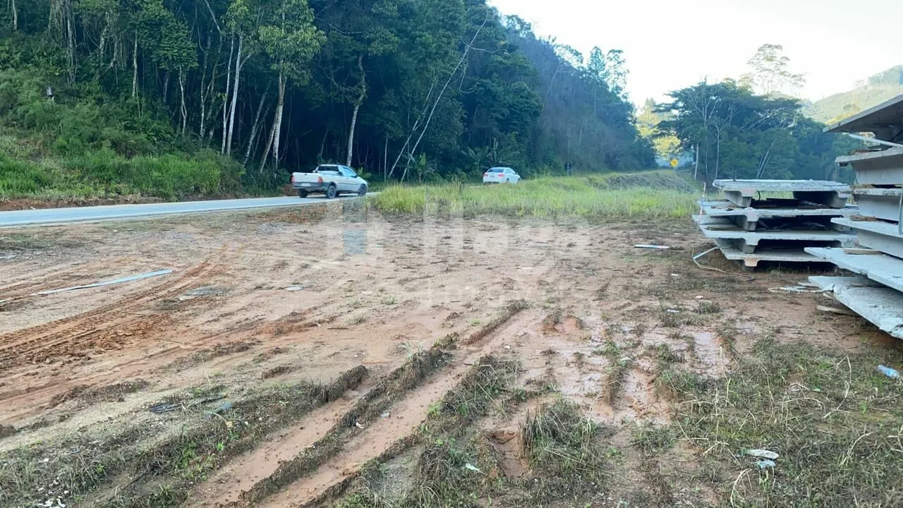 Terreno à venda de 5.445 m² em Nova Trento, SC, Brasil