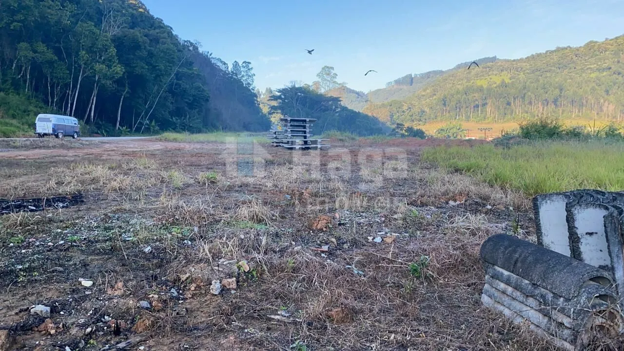 Terreno à venda de 5.445 m² em Nova Trento, SC, Brasil